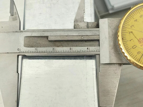 龍骨一體成型機(jī)