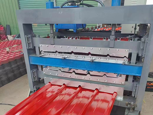 三層彩鋼壓瓦機(jī)