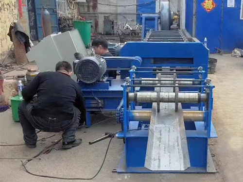 止水鋼板機(jī)